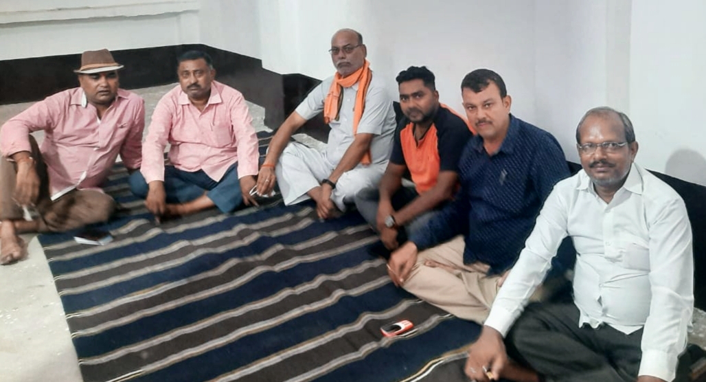 ओंकारेश्वर मन्दिर में आयोजित हुई अति आवश्यक बैठक।